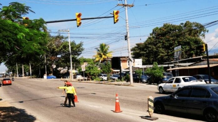 AMDC habilita circuitos de semáforos en la capital