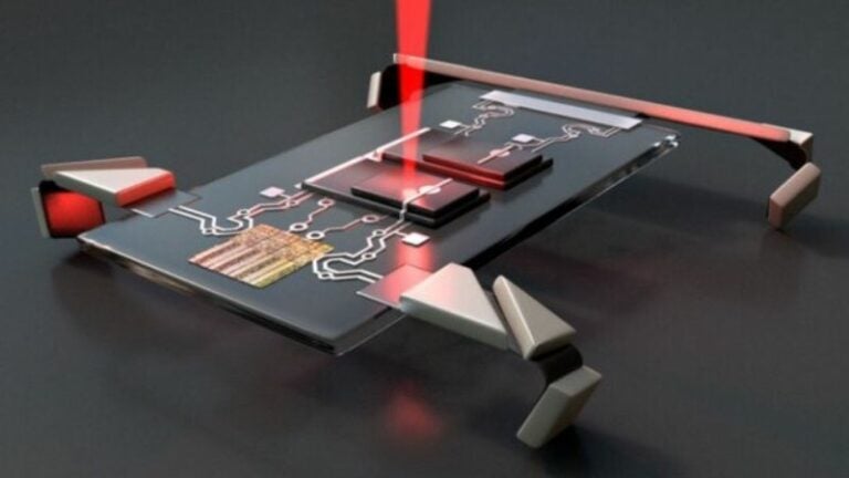 Diseñan baterías diminutas para alimentar robots del tamaño de una célula