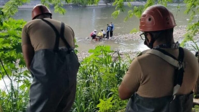 Rescatan hombre río Choluteca