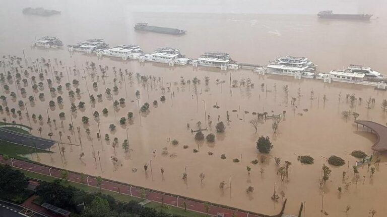 Once muertos y 14 desaparecidos en inundaciones en el noreste de China