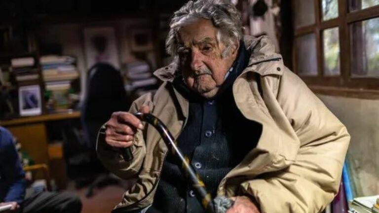 Dan de alta médica al expresidente “Pepe” Mujica