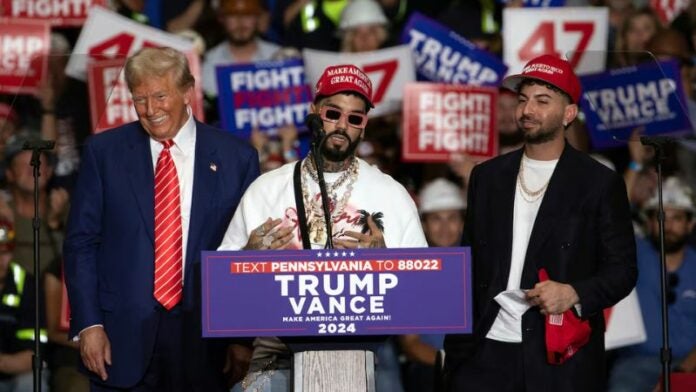 Anuel y Justin Quiles unen Trump