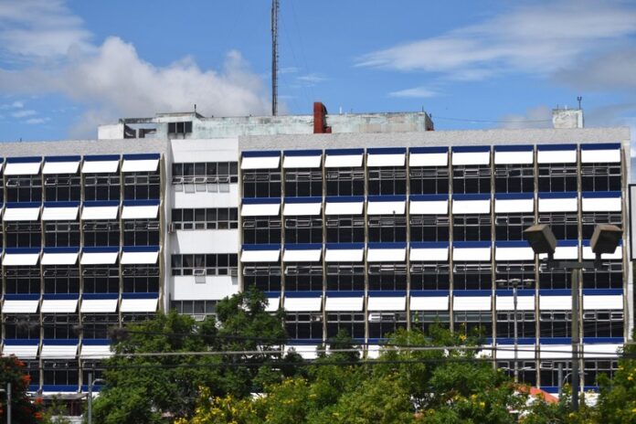 Mujer es hospitalizada dengue