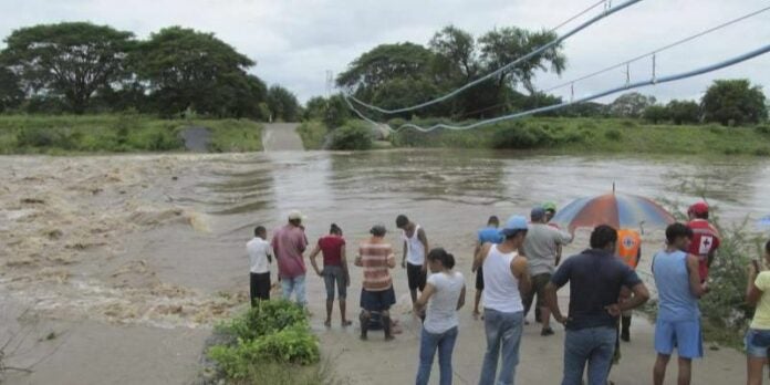 Nuevamente crecida del río Goascorán deja varias familias incomunicadas en Valle