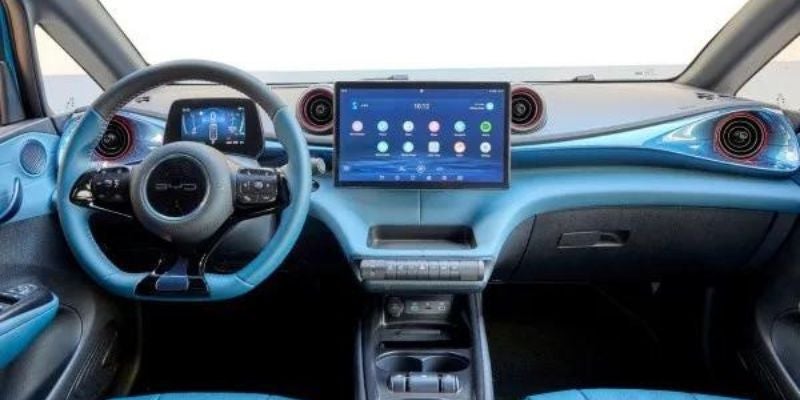 Catalogan al BYD Dolphin Mini como un vehículo perfecto entre tecnología y manejo