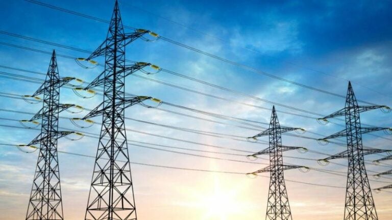 Anuncian licitación adquisición megas de energía