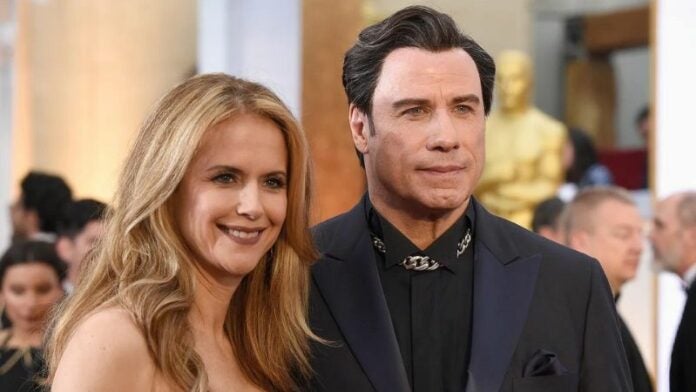 John Travolta pone en venta mansión