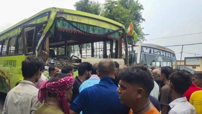 Accidente de tránsito deja 10 muertos en India