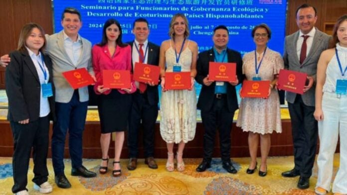 Representante hondureño participa en seminario en China