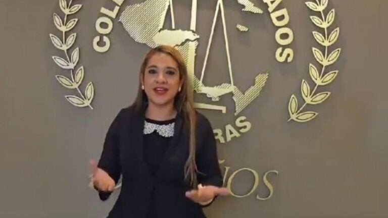 Directora de Tribunales denuncia persecución