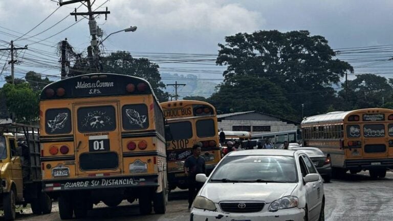 Continúan las tomas de calles por los trasportistas en San Pedro Sula