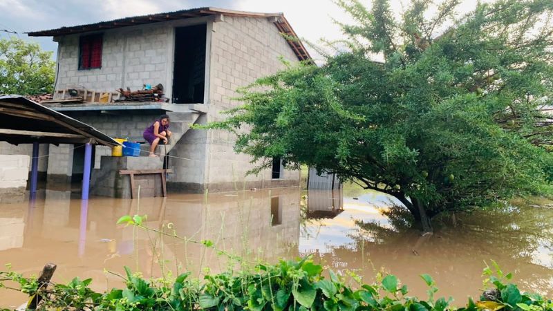 Por inundación en la Costa de los Amates mantienen en alerta amarilla en Valle