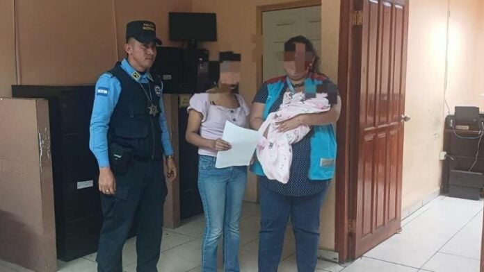 Detienen a mujer que se robó a una bebé de dos meses en SPS