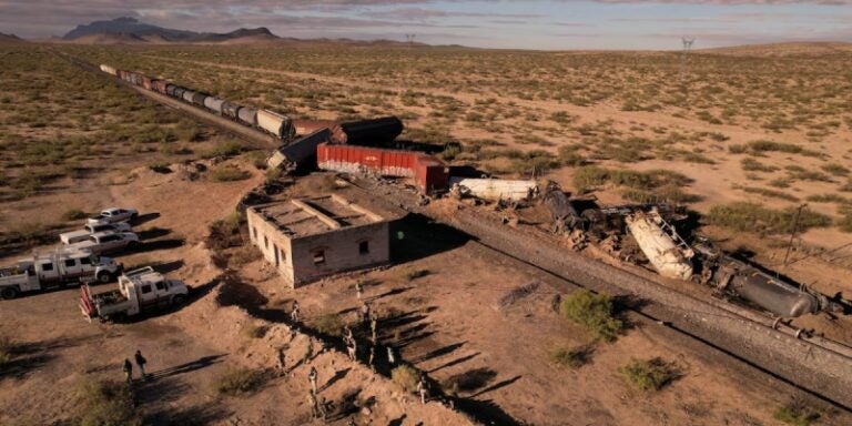 Migrante hondureño relata el momento del descarrilamiento de un tren en México