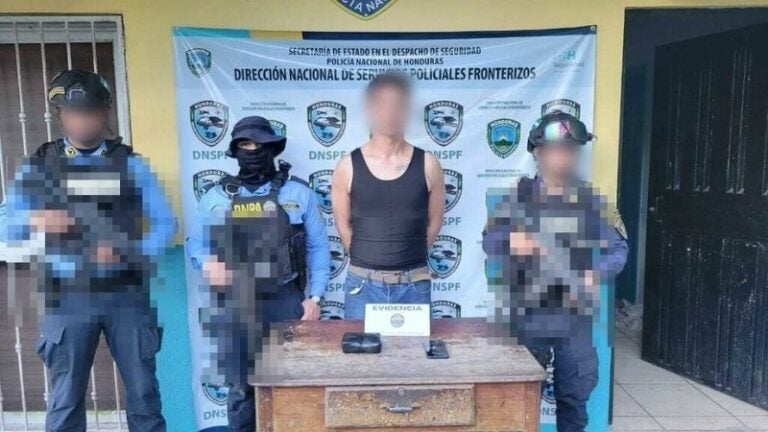 Detienen a Mexicano con un kilo de cocaína en Colón