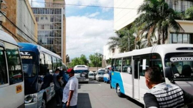 Transportistas entregan al CN observaciones del decreto que criminaliza la protesta