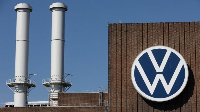 Volkswagen plantea la posibilidad de cerrar fábricas en Alemania