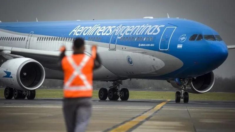 Aerolíneas Argentinas despide a 1,500 empleados
