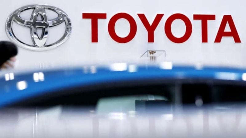 Toyota reduce producción de vehículos eléctricos