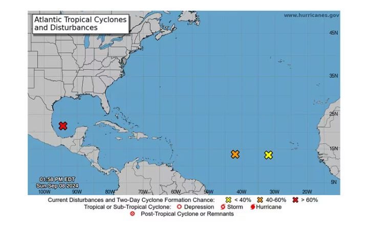 Costas del Golfo de México y Texas se preparan para tormentas y huracanes