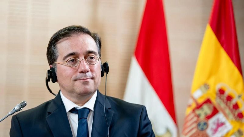 España niega negociación política con Maduro tras salida de Gonzales Urrutia