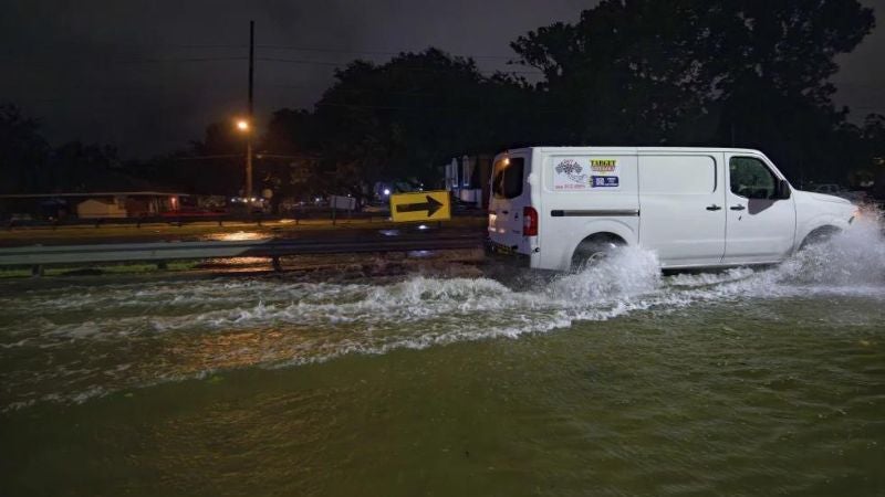 Hondureños en Nueva Orleans reportan apagones tras el paso del huracán Francine