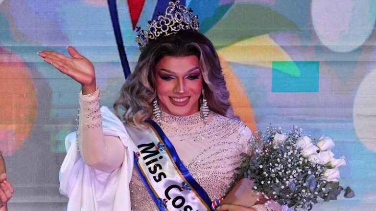 Costa Rica corona Miss Gay 2024 para visibilizar "el arte de ser drag queen"