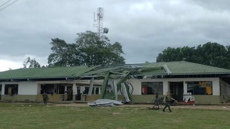 Explosión en base militar