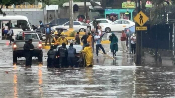 personas evacuadas en Tegucigalpa