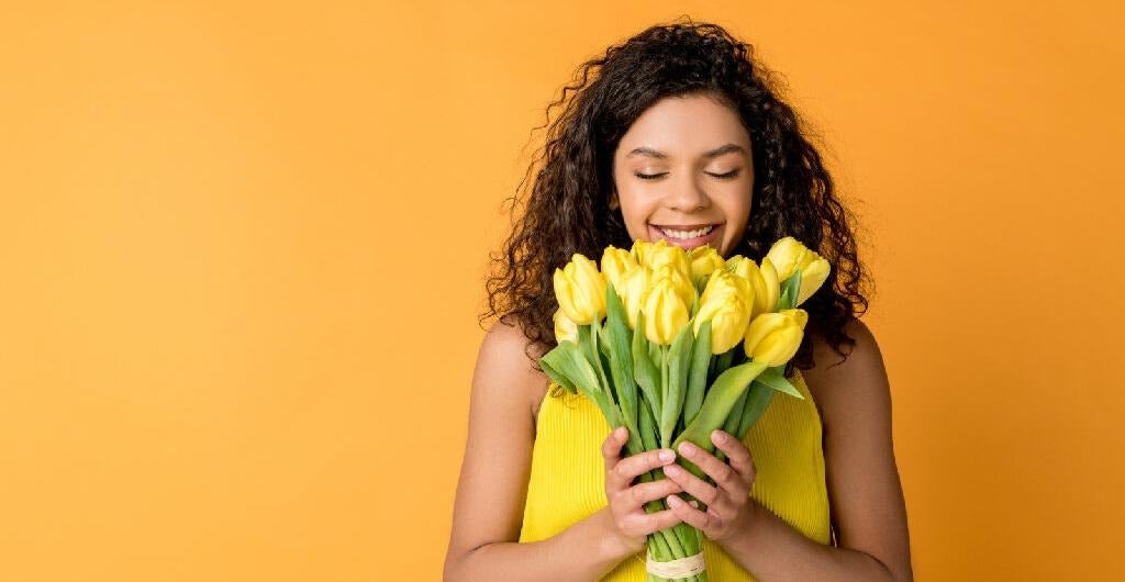 ¿Por qué se regalan flores amarillas el 21 de septiembre?