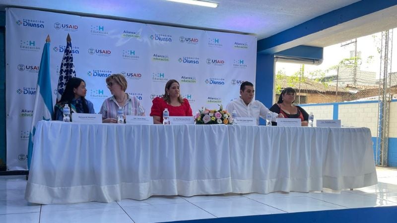 Fundación Diunsa y USAI inauguran proyecto de rehabilitación del CEB Álvaro Contreras