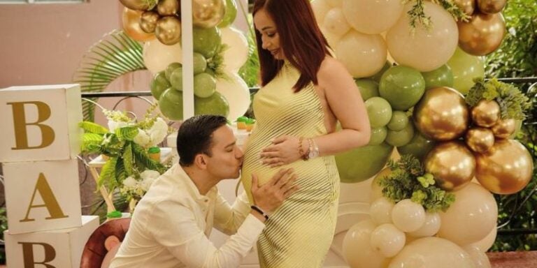 Así fue el "baby shower" del segundo bebé de Erick Chavarría y su esposa