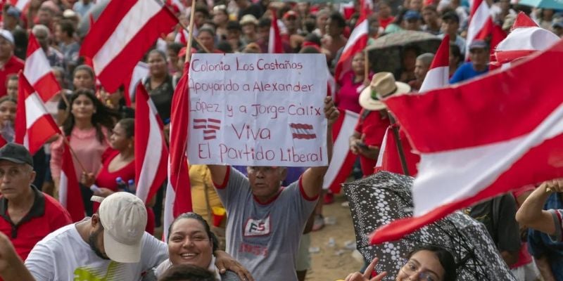 El Progreso se viste de blanco y rojo en respaldo a Alexander López