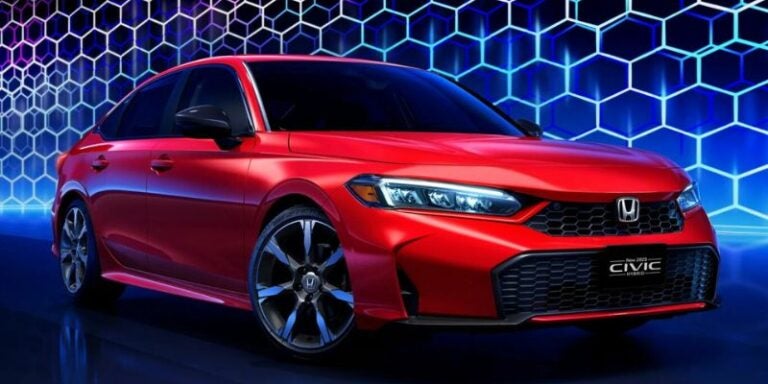 Honda Civic 2025 se lleva el premio al mejor vehículo híbrido