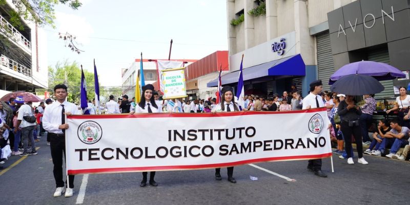 Escuela San Vicente Paul e Inst. Tecnológico Sampedrano roban aplausos en SPS