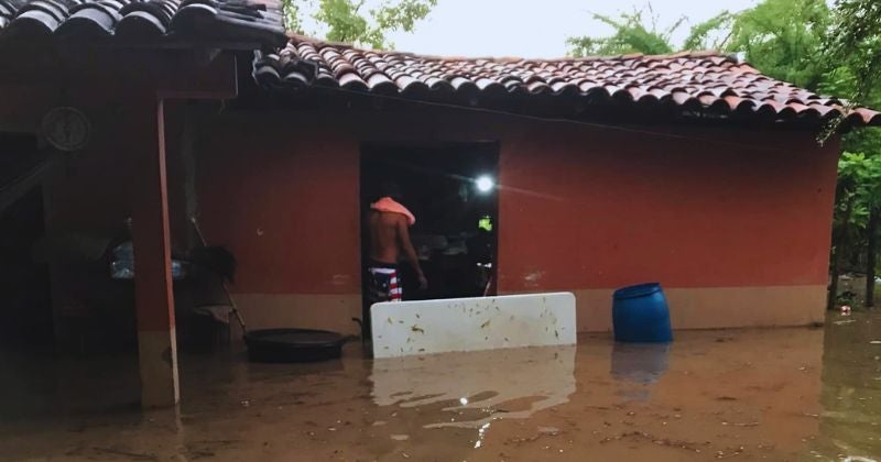 Inundadas calles y viviendas de El Cubulero y Alianza en Valle