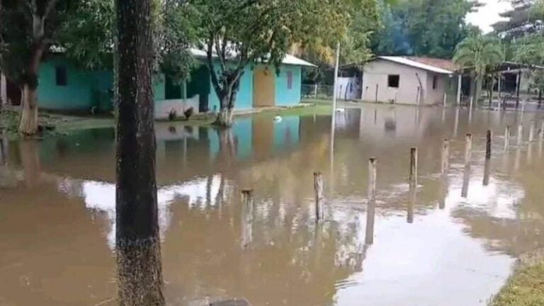 Reportan inundaciones en Santa María del Real, Olancho