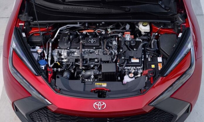 nuevo motor de cuatro cilindros de Toyota 2JZ