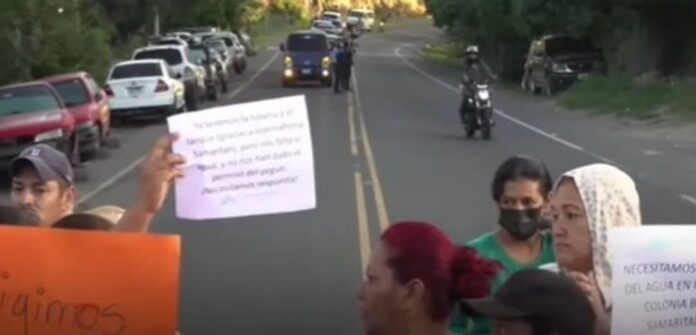 Protesta en carretera a Olancho