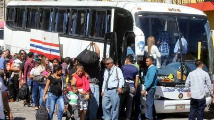 Terminales de buses comienzan a llenarse previo al Feriado Morazánico