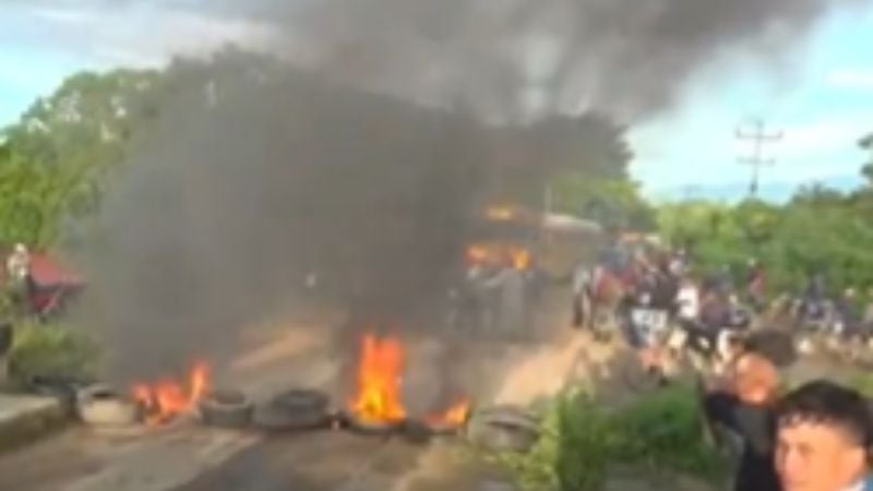 Pobladores de La Lima protestan por energía