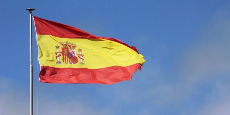 Mujer muere dentro de avión España