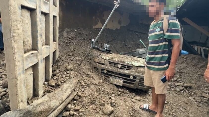 Registran la muerte de una persona tras volcamiento de rastra en Cortés