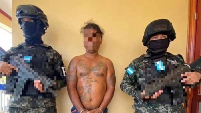 Capturan a implicado en masacre en Roatán