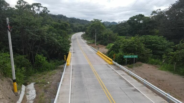 Inauguran tramo carretero de Danlí hasta Terreno Blanco, Olancho