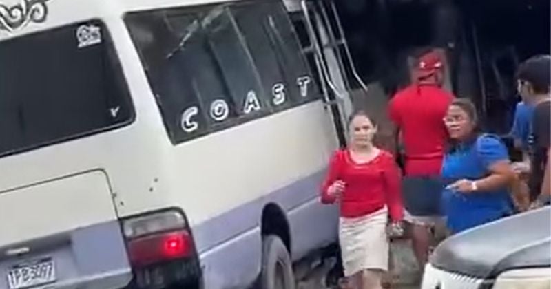 Conductor aparentemente ebrio se estrella contra un negocio en SPS