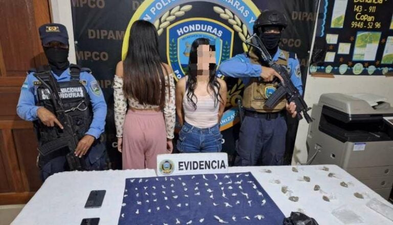 En Copán detienen a dos jóvenes vinculadas al tráfico de drogas