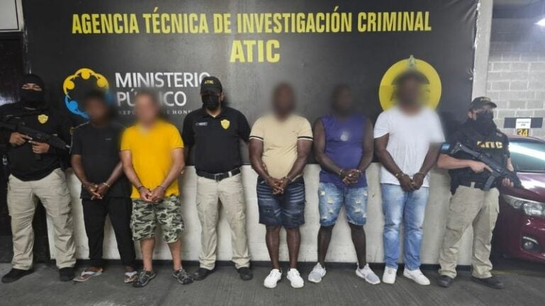 Dictan detención judicial a colombianos que transportaban