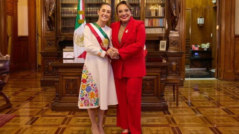 Xiomara y Claudia Sheinbaum