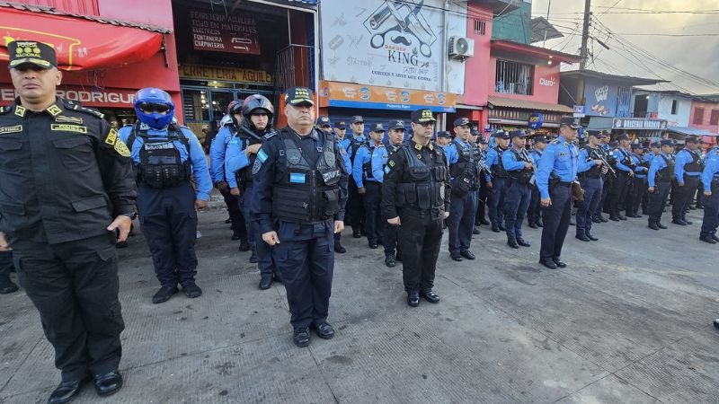 Policía operativo Mercados seguros